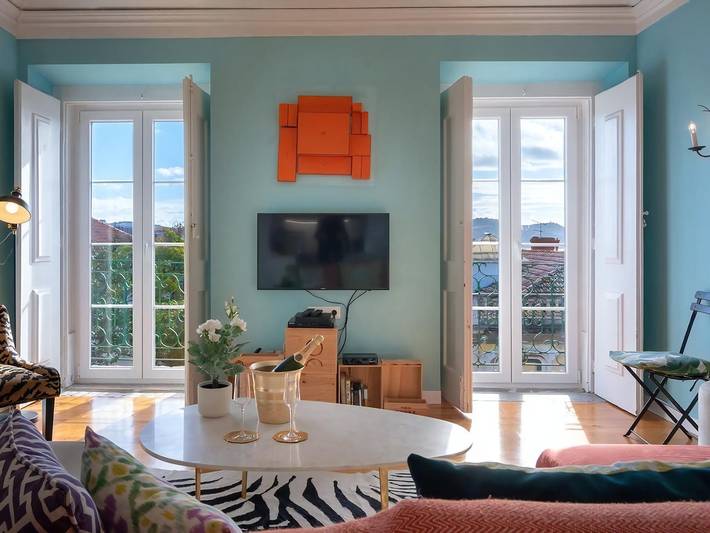 Vacation rental for 4 people, with balcony in Lisbon