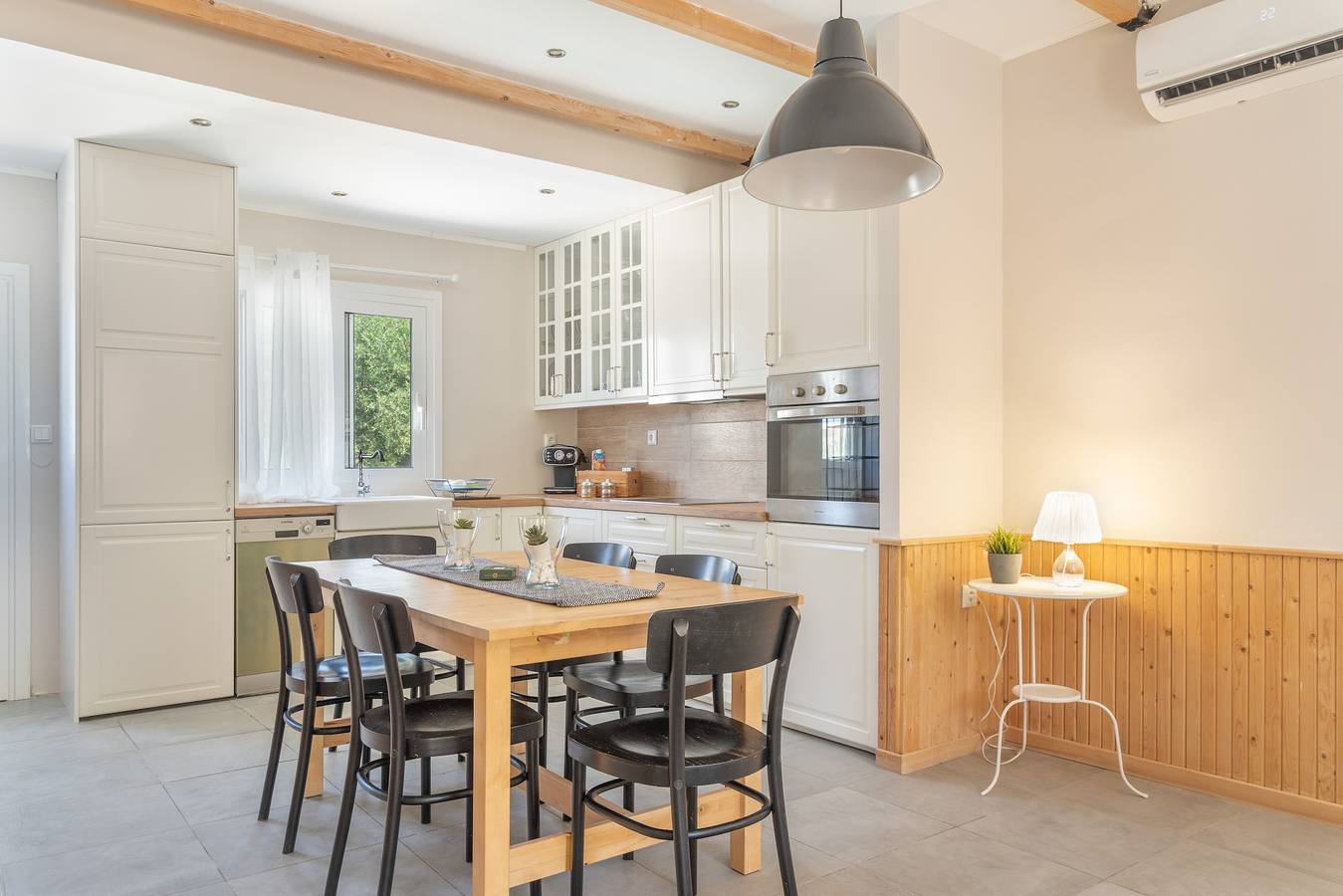 Stathis Home Apartment with Mountain View, Wi-Fi, and Air Conditioning in Exanthia, Hellas