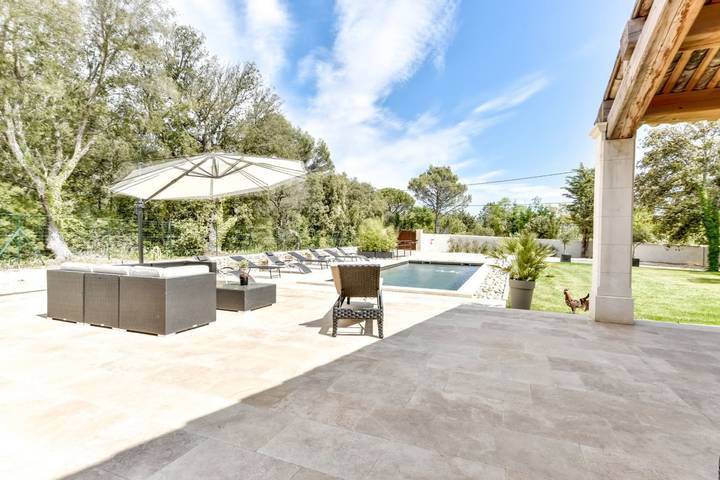 Location de vacances pour 8 personnes, avec jardin, adapté aux familles à Lourmarin - 2