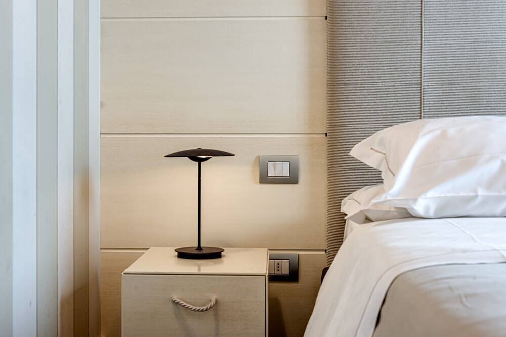 Entire apartment, Molo 73 - Giglio Room with Breakfast and Parking in Empoli, Florence Province