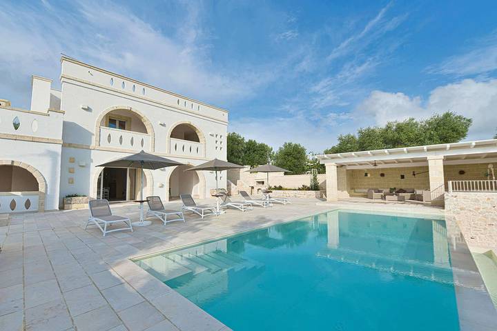 Villa per 8 persone, con giardino e terrazza ad Ostuni
