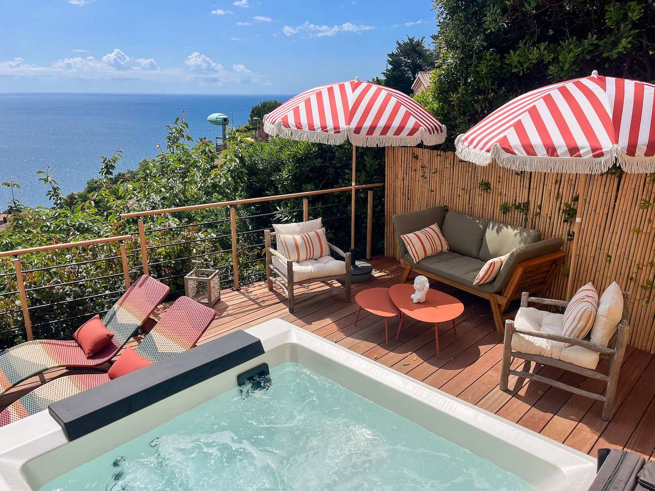 Villa close to beaches, jacuzzi and sea view in Théoule-sur-Mer, Massif de l'Esterel