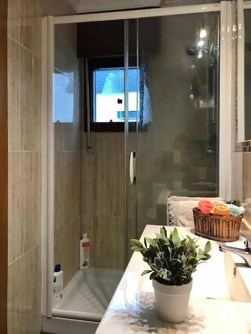 Playa y Piscina en Nigrán in Praia América, Nigrán