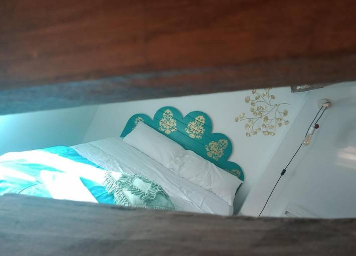 Chambre d’hôte pour 3 personnes, avec Jardin ainsi que Piscine et Vue