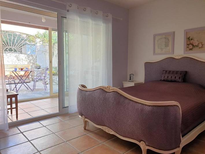 Gîte pour 2 personnes, avec vue et jardin à Valaurie - 2