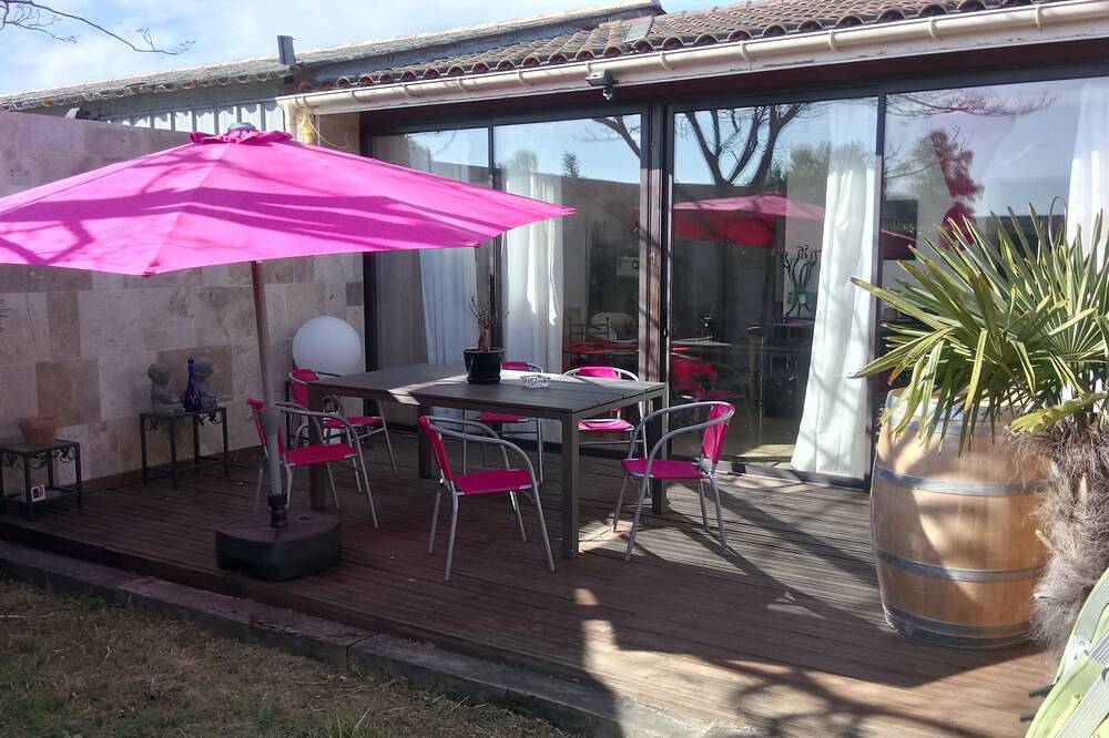 Cozy apartment, closed parkink free, wifi, air conditioning, 600m from Saint-Emilion in Saint-Sulpice-de-Faleyrens, Libourne region