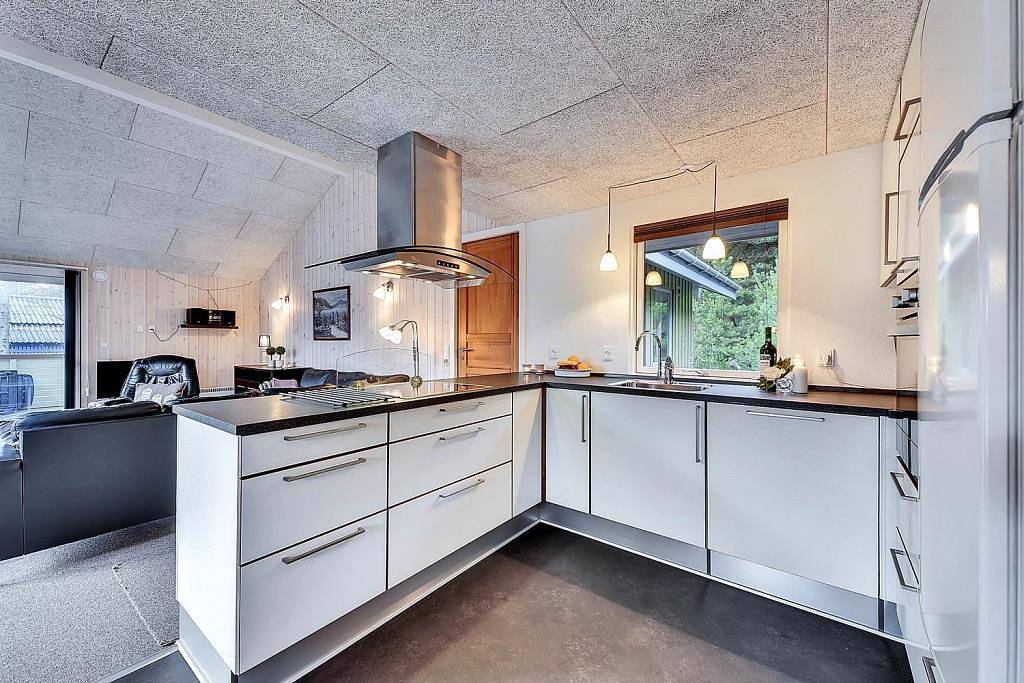 Ferienhaus in Henne Strand mit Sauna, Kaminofen und familienfreundlicher Ausstattung in Henne, Filsø See