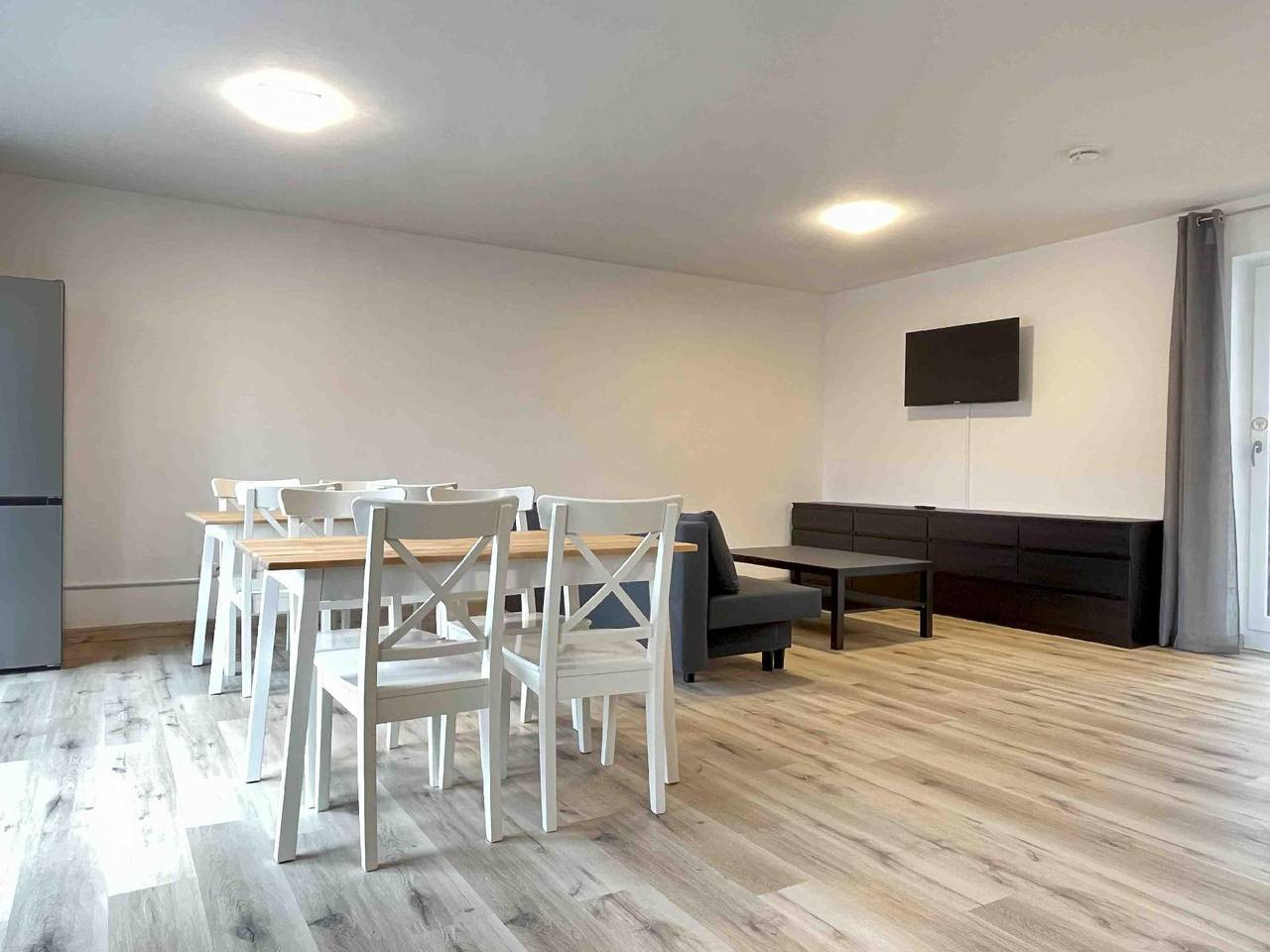 Ganze Ferienwohnung, Lap105 Moderne Monteurwohnung in Lappersdorf, Ostbayern