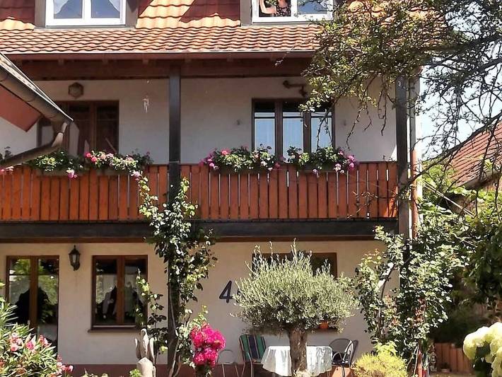 Ferienwohnung für 6 Personen, mit Garten und Balkon, kinderfreundlich in Herbolzheim - 2