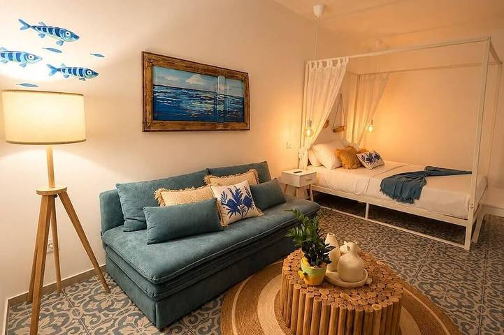 Refined structure in Milazzo, designed to experience an exclusive stay. in Milazzo, Province de Messina