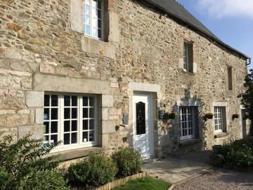 Chambre d’hôte pour 2 personnes, avec jardin dans Lamballe-Armor