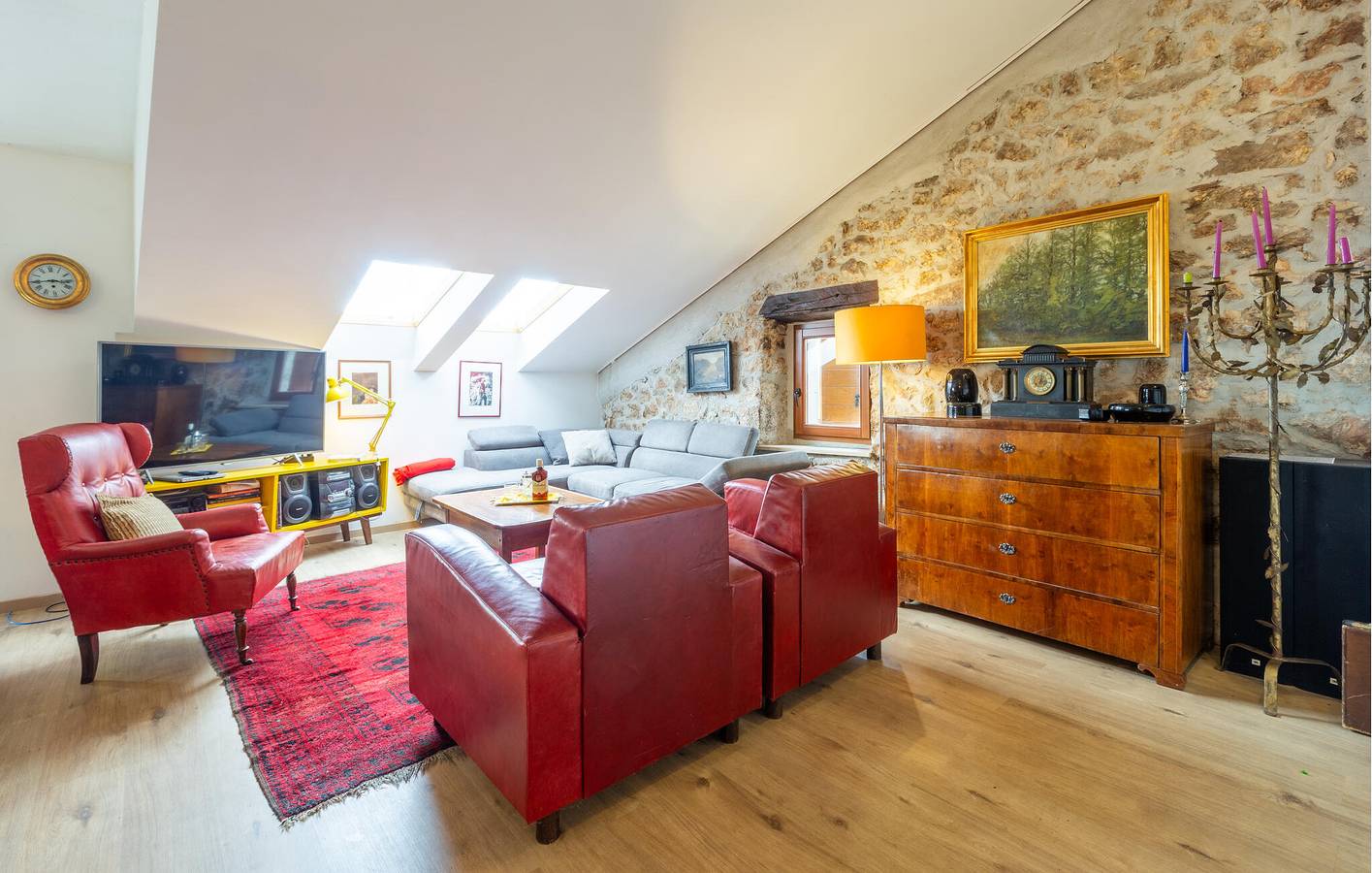 Ganze Ferienwohnung, Ferienwohnung für 4 Personen mit Terrasse in Ladrovići, Zbandaj