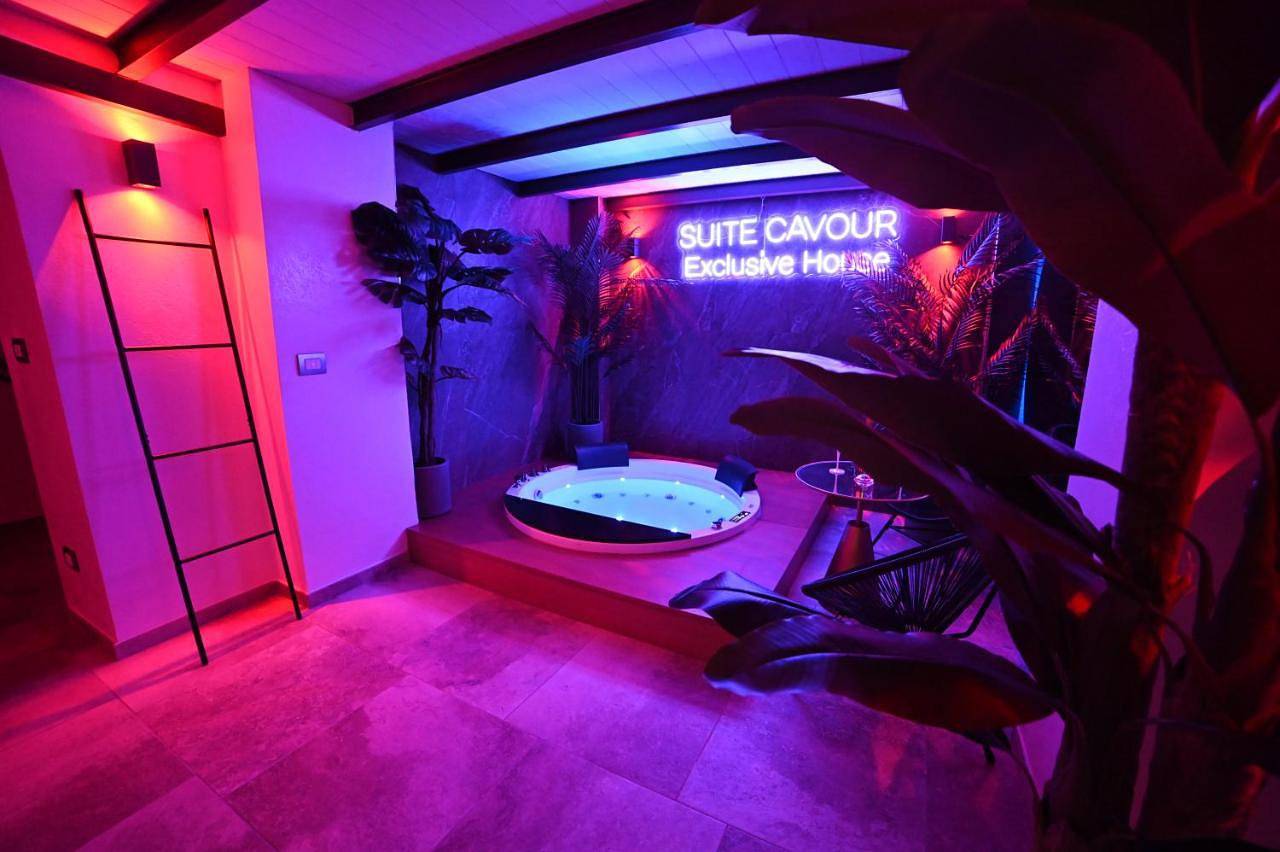 Suite Cavour Exclusive House Private Luxury Spa - In The Historical Center in Brindisi, Salento