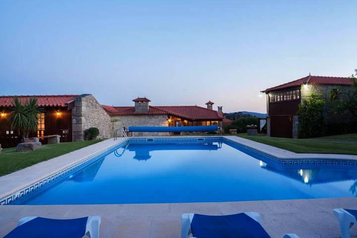 Casa rural para 12 pessoas, com Varanda e Terraço e ainda Jardim and Piscina em Barcelos