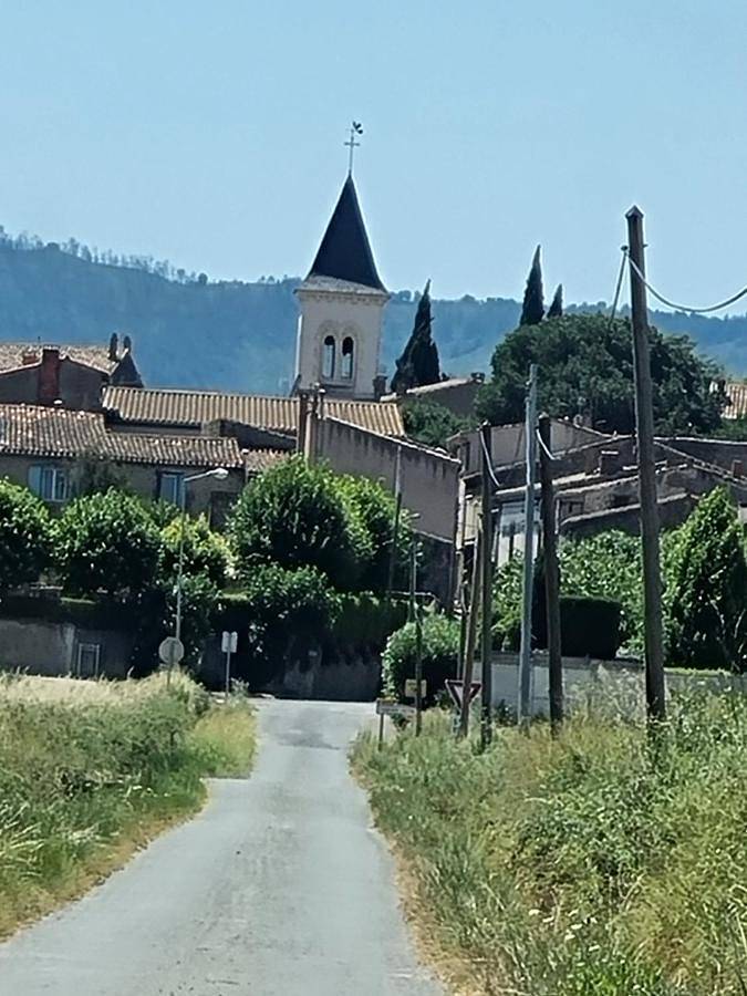 Gîte pour 3 personnes, avec terrasse, adapté aux familles à Fontiès-d'Aude