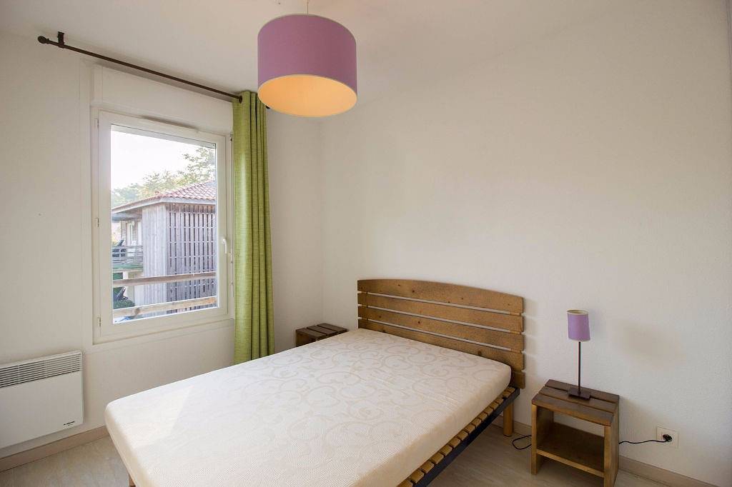 Appartement de vacances entier, Charmant appartement familial pour 4 personnes avec piscine bord lac d'Aureilhan in Aureilhan, Côte d’Argent