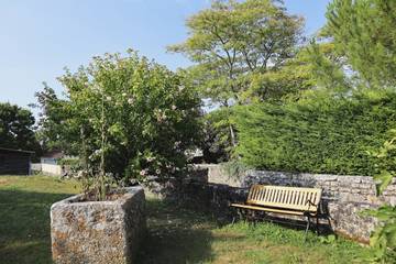 Gîte pour 2 personnes, avec jardin, animaux acceptés à Taillebourg