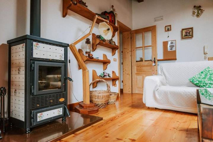 Gîte pour 8 personnes, avec jardin et vue, animaux acceptés à San Giovanni in Fiore - 4