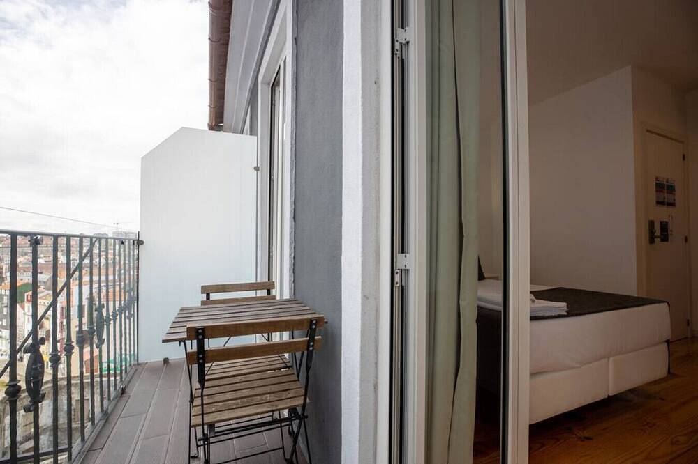 Mystay - Porto Batalha double room with balcony in the historical center in Sé (Porto), Porto