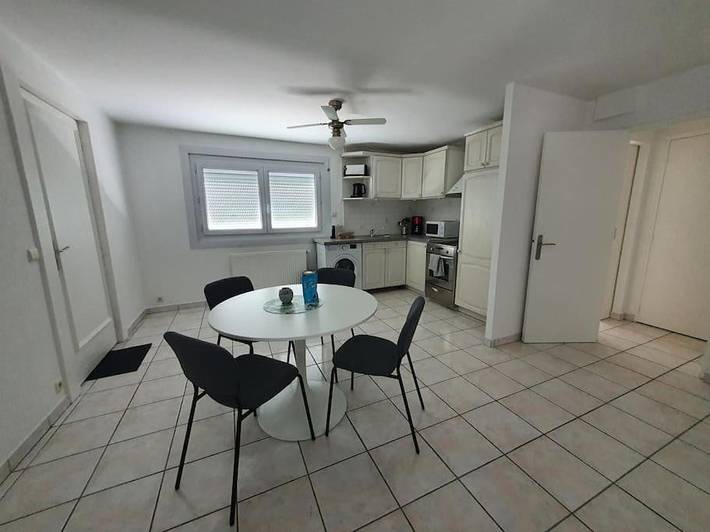 Gîte pour 4 personnes, avec jardin à Divonne-les-Bains - 2