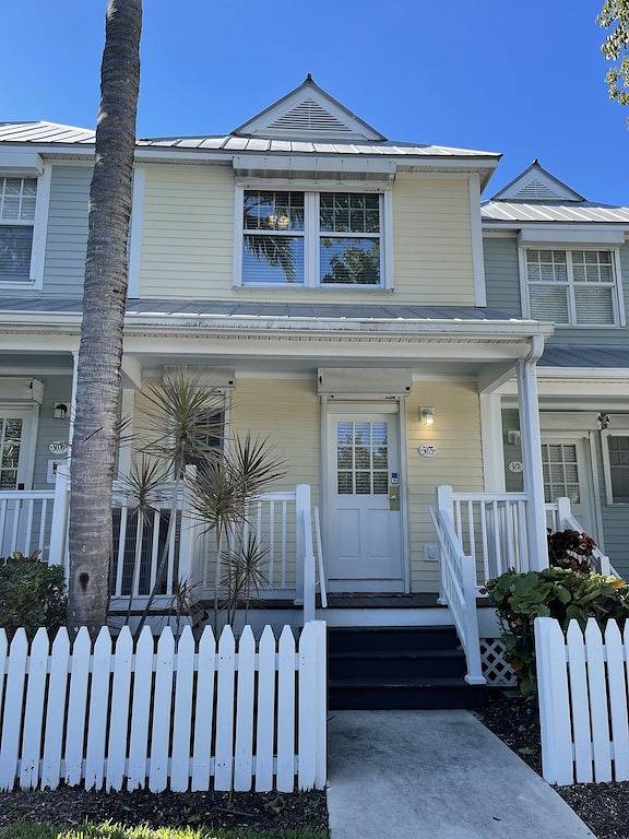 Waterfront Duck Key Villa - Sleeps 6 in Duck Key, Monroe County