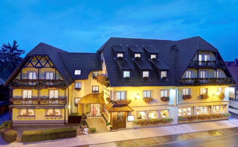 Hôtel pour 5 personnes, avec jacuzzi et sauna ainsi que jardin et piscine