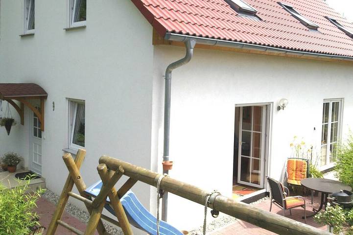 Ferienwohnung für 4 Personen, mit Terrasse und Garten in Leipzig