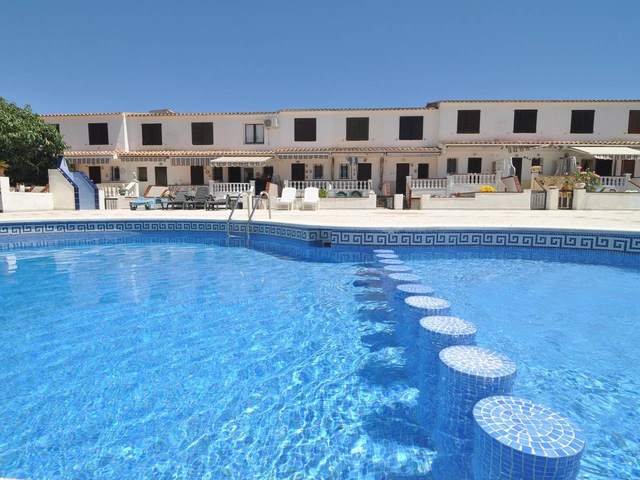 House with community pool near the beach in L'Escala in l'Escala, Upper Empordà
