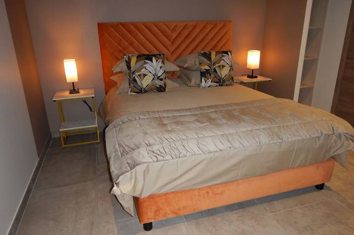 Location de vacances pour 4 personnes, avec terrasse ainsi que jacuzzi et jardin à Cazevieille - 2