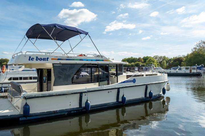 Bateau pour 7 personnes, avec Balcon/Terrasse et Terrasse à Decize
