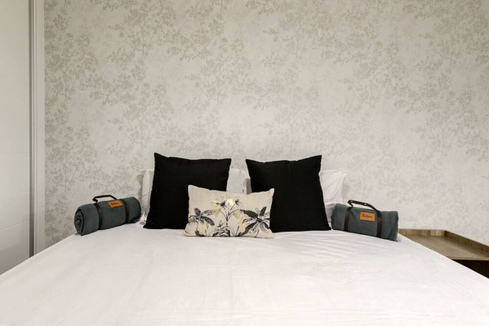 Entire apartment, Torrejón Suites Apartment. Under 9 in Torrejón de Ardoz, Madrid Province