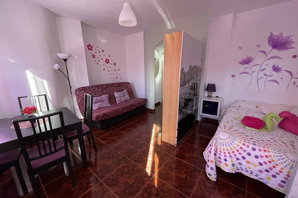 Apartamento Beatriz for 4 people in Cuenca, Cuenca Province