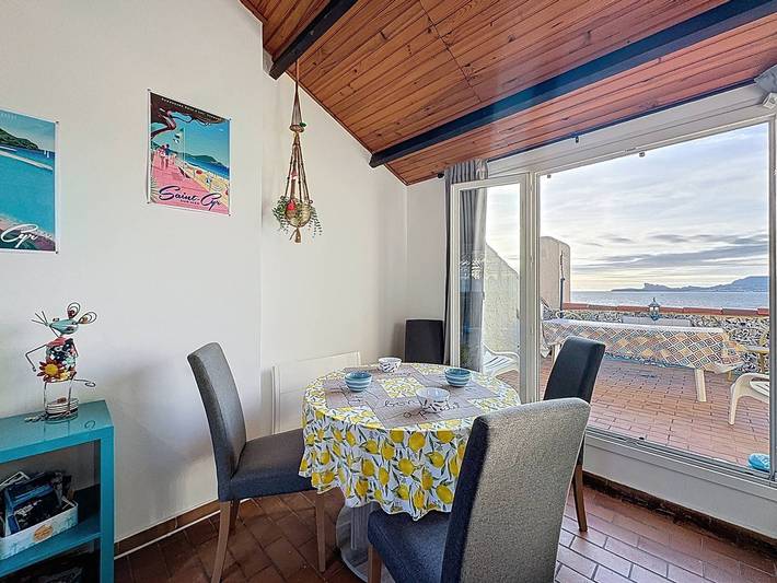 Gîte pour 4 personnes à Saint-Cyr-sur-Mer - 2
