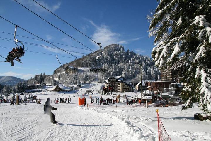 Gîte pour 15 personnes, avec sauna ainsi que jacuzzi et balcon dans Station du Lioran - 4