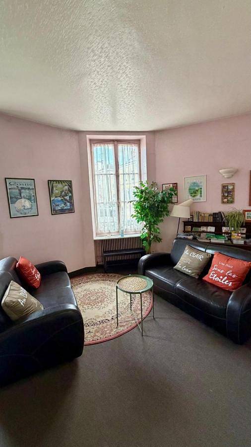 Hôtel pour 2 personnes, avec terrasse, animaux acceptés à Cosne-Cours-sur-Loire - 4