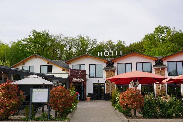 Hotel für 2 Personen, mit Terrasse und Ausblick in Netphen