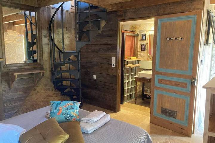 Location de vacances pour 2 personnes à Bouzic - 2