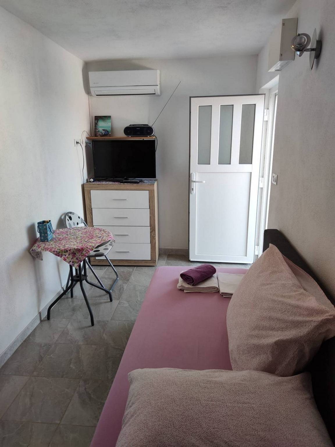 Appartamento vacanze a Razanj a partire da 44€ a notte