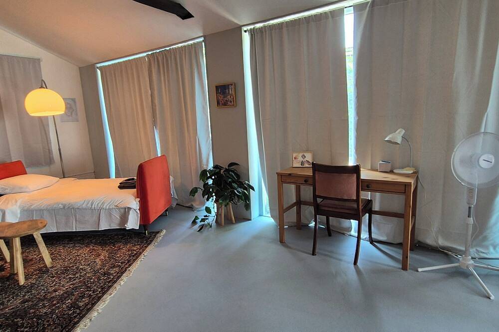 Grange aménagée en studio cosy avec jardin et parking gratuit à Eindhoven in Eindhoven, Brabant-Septentrional