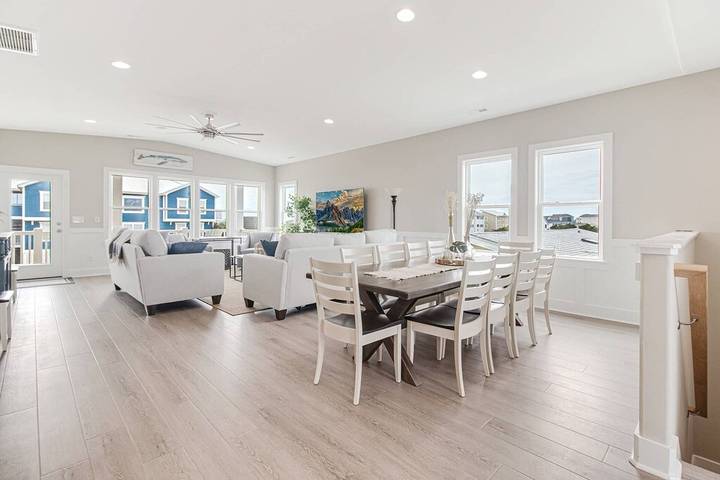 Vacation rental for 14 people, with balcony, with pets in Oak Island (NC)