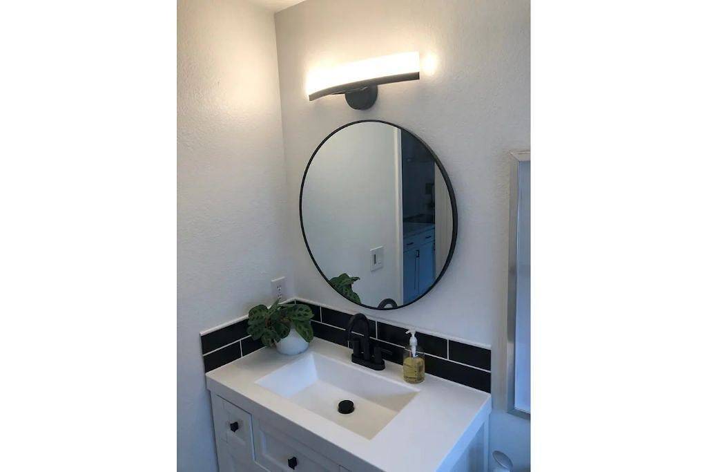 Luxury Brand New Remodeled 3 Bedroom Duplex! in Everett, Snohomish County