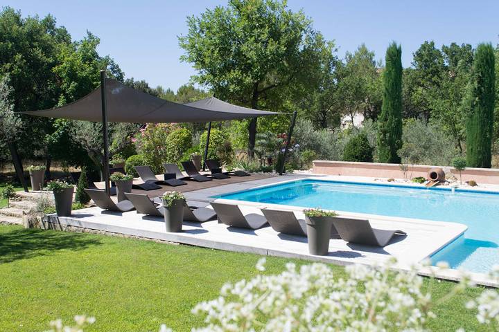 Gîte pour 4 personnes, avec jardin et piscine, animaux acceptés à Joucas - 2