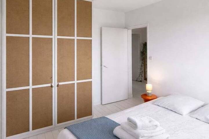 Appartement entier, Cocon moderne avec jardin privatif – Tours in Tours, Région de Tours
