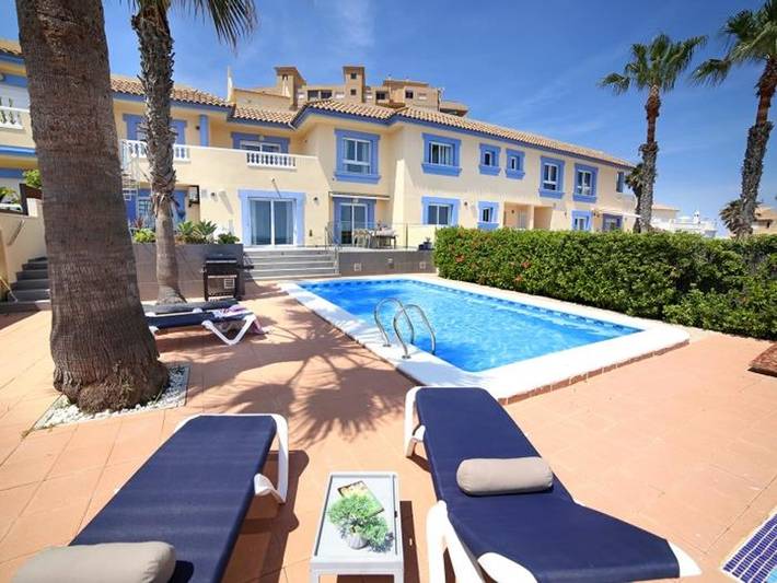 Finca für 8 Personen, mit Balkon und Terrasse sowie Garten in La Manga