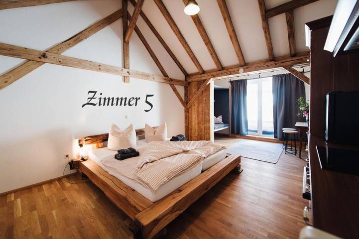 Hôtel pour 2 personnes, avec Balcon et Terrasse ainsi que Jardin et Vue à Gruibingen