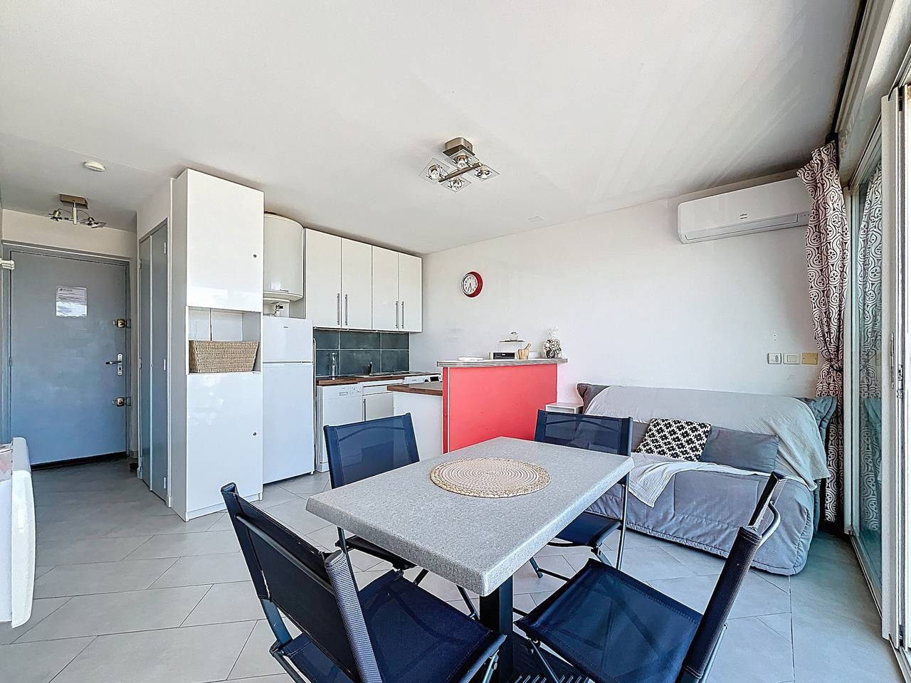 Ganze Wohnung, Schöne 2-Zimmer-Wohnung mit Meerblick in Palavas-les-Flots in Palavas-les-Flots, Côte d'Améthyste