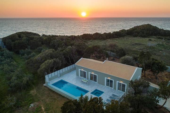 Villa pour 5 personnes, avec vue ainsi que piscine et jardin