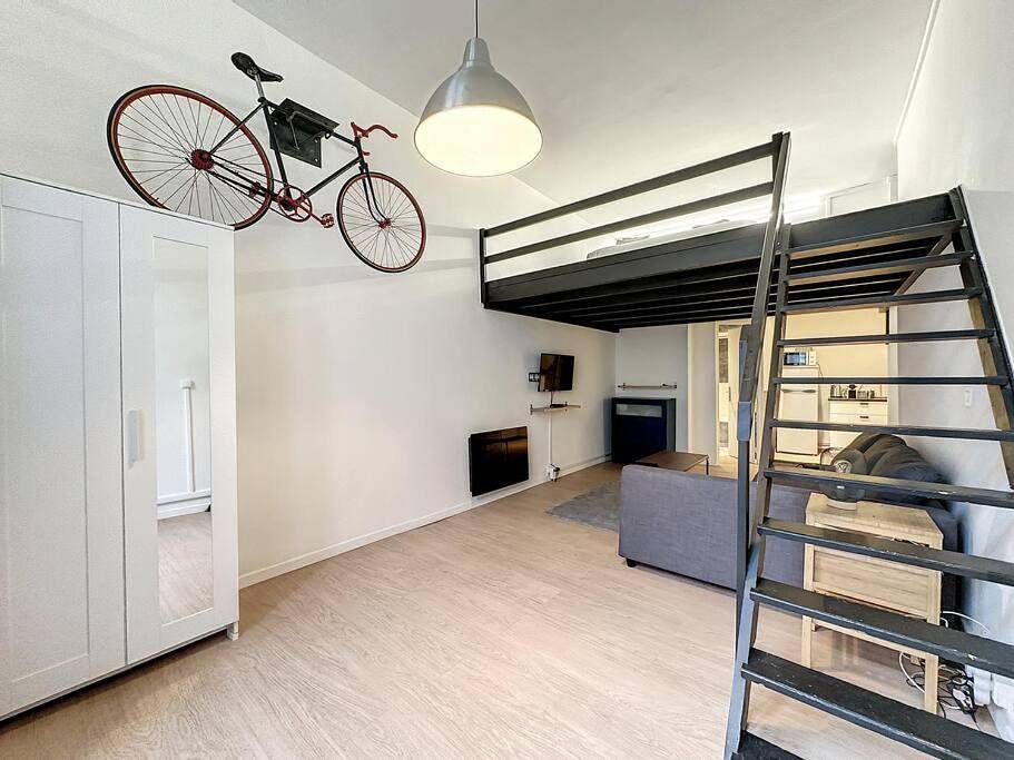 Appartement entier, La Suite Duhamel - Au pied de la Gare - Au Calme in Rennes, Région de Rennes