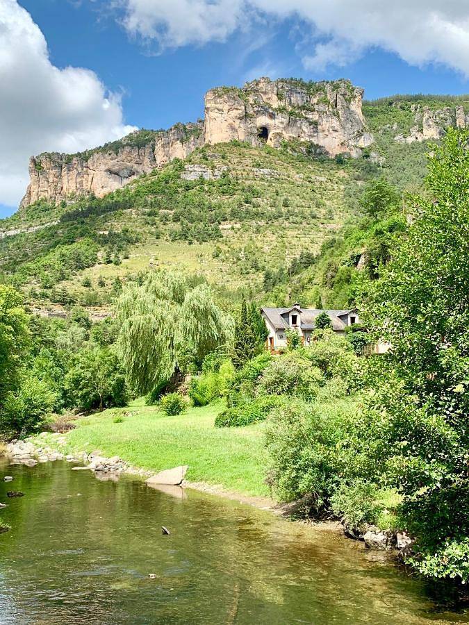 Location de vacances pour 8 personnes, avec Balcon et Terrasse ainsi que Jardin et Piscine à Saint-Pierre-des-Tripiers - 2