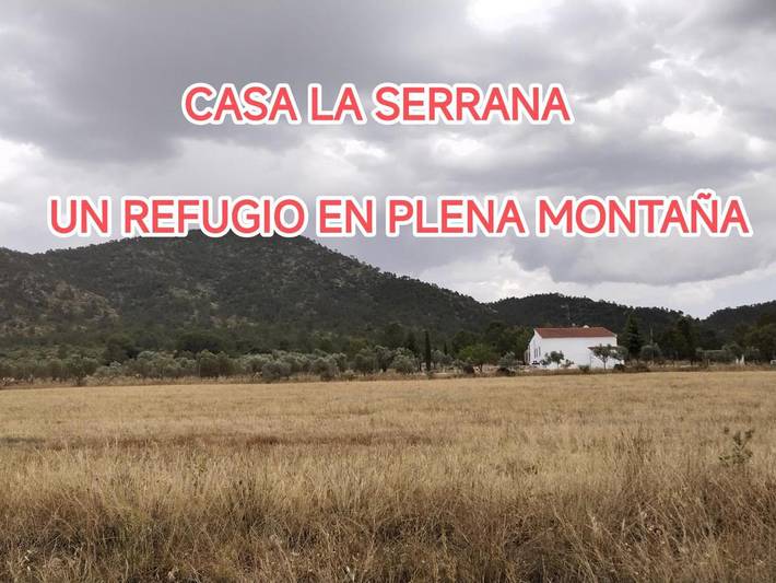 Casa rural para 7 personas, con piscina además de jardín y vistas, Se admiten mascotas en Yecla  - 2